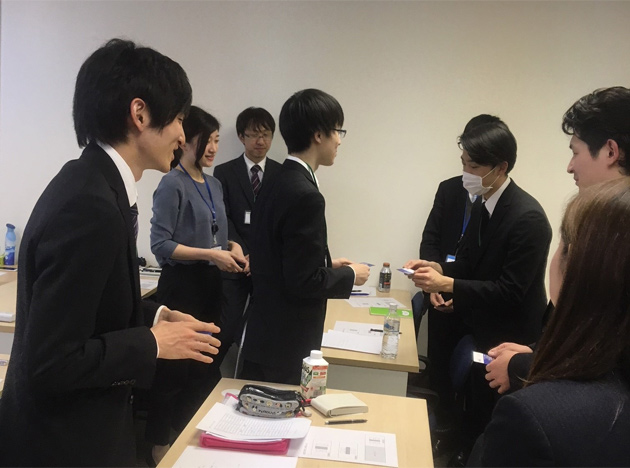 名刺交換について実際にロールプレイング♪
