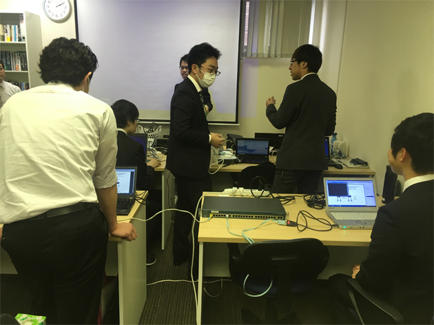 周囲の研修生と相談しながら設定するので、とても楽しい時間・・・(^д^)