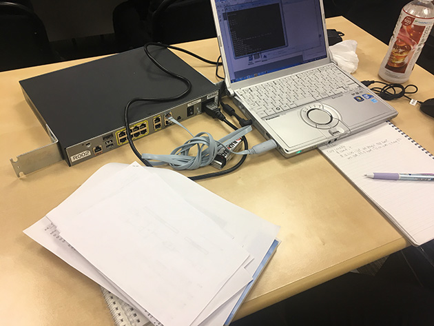 実際にコマンドを入力中・・・