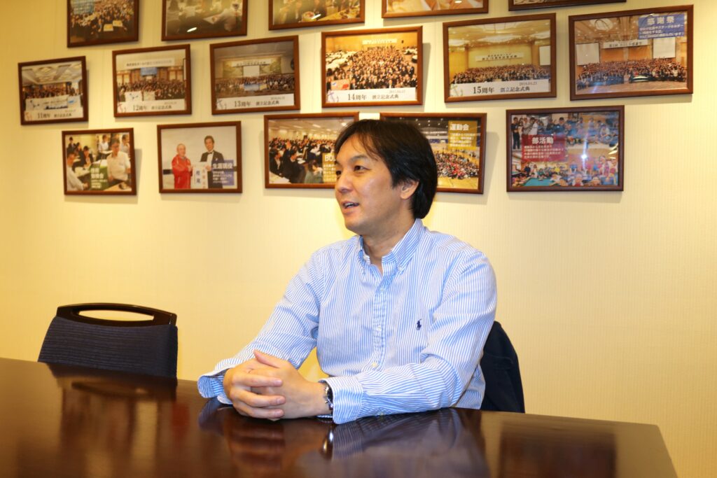 三国 竜治 さん